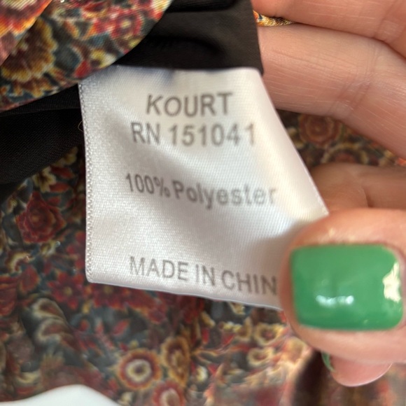 Kourt Patterned Cropped Top with Ballon Sleeves - Picture 7 of 8